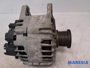Gebruikte Alternator Renault Megane III Grandtour (KZ) 1.2 16V TCE 115 Prijs € 85,00 Margeregeling aangeboden door Maresia Parts