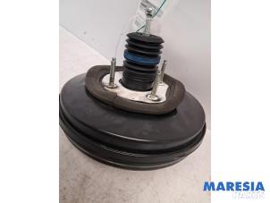 Gebruikte Rembooster Opel Corsa F (UB/UH/UP) 1.2 Turbo 12V 130 Prijs € 60,00 Margeregeling aangeboden door Maresia Parts