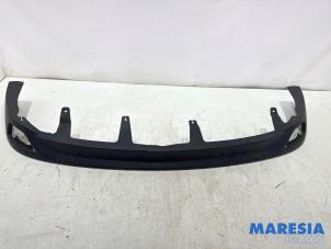 Gebruikte Spoiler achterbumper Renault Grand Scénic III (JZ) 2.0 16V CVT Prijs € 79,99 Margeregeling aangeboden door Maresia Parts