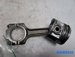 Gebruikte Drijfstang Fiat Ducato (250) 2.0 D 115 Multijet Prijs € 180,29 Inclusief btw aangeboden door Maresia Parts