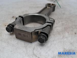 Gebruikte Drijfstang Fiat Ducato (250) 2.0 D 115 Multijet Prijs € 127,05 Inclusief btw aangeboden door Maresia Parts