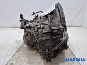 Gebruikte Versnellingsbak Renault Master III (FV) 2.3 dCi 170 16V FWD Prijs € 1.087,79 Inclusief btw aangeboden door Maresia Parts