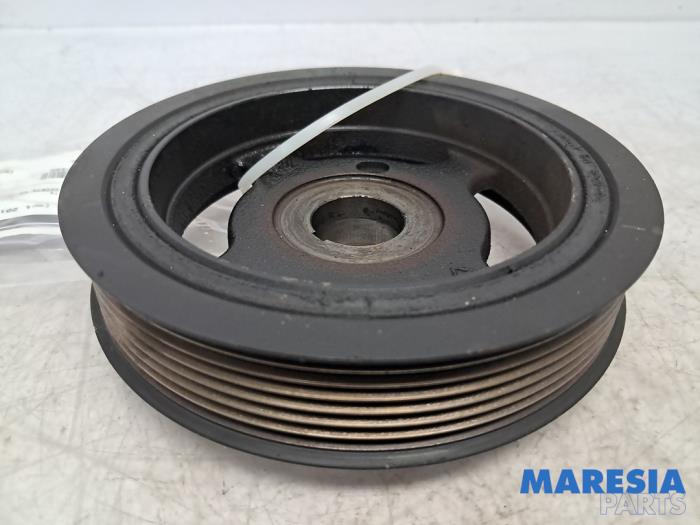 Gebruikte Krukas Poelie Renault Megane III Grandtour (KZ) 1.2 16V TCE 115 Prijs € 28,95 Margeregeling aangeboden door Maresia Parts