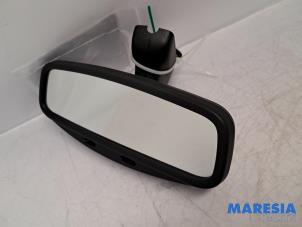 Gebruikte Binnenspiegel Peugeot 307 SW (3H) 2.0 16V Prijs € 35,00 Margeregeling aangeboden door Maresia Parts