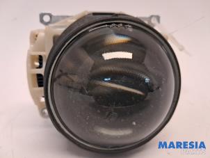Gebruikte Xenon Lamp Renault Grand Scénic III (JZ) 2.0 16V CVT Prijs € 30,00 Margeregeling aangeboden door Maresia Parts