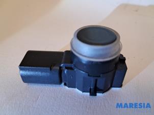 Gebruikte Dode hoek sensor Citroen C4 Picasso (3D/3E) 1.6 16V THP 155 Prijs € 19,00 Margeregeling aangeboden door Maresia Parts