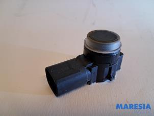 Gebruikte Dode hoek sensor Citroen C4 Picasso (3D/3E) 1.6 16V THP 155 Prijs € 19,00 Margeregeling aangeboden door Maresia Parts