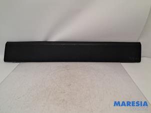 Gebruikte Sierlijst Renault Master III (MA/MB/MC/MD/MH/MF/MG/MH) 2.3 dCi 16V Prijs € 90,75 Inclusief btw aangeboden door Maresia Parts