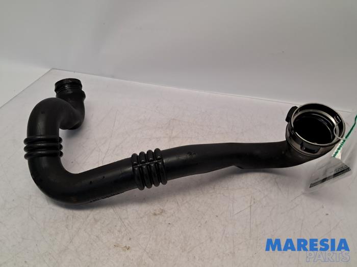 Gebruikte Intercooler Buis Renault Master III (MA/MB/MC/MD/MH/MF/MG/MH) 2.3 dCi 16V Prijs € 57,17 Inclusief btw aangeboden door Maresia Parts