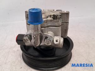 Gebruikte Servopomp Renault Master III (MA/MB/MC/MD/MH/MF/MG/MH) 2.3 dCi 16V Prijs € 120,99 Inclusief btw aangeboden door Maresia Parts