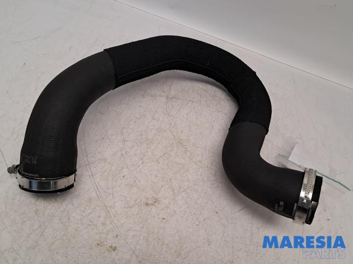 Gebruikte Intercooler Slang Citroen C4 Picasso (3D/3E) 1.6 16V THP 155 Prijs € 34,95 Margeregeling aangeboden door Maresia Parts