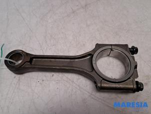 Gebruikte Drijfstang Alfa Romeo 159 Sportwagon (939BX) 1.8 TBi 16V Prijs € 50,00 Margeregeling aangeboden door Maresia Parts