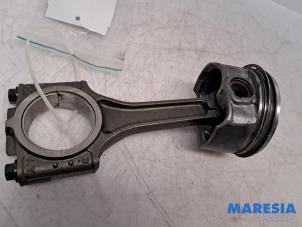 Gebruikte Drijfstang Alfa Romeo 159 Sportwagon (939BX) 1.8 TBi 16V Prijs € 65,75 Margeregeling aangeboden door Maresia Parts