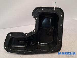 Gebruikte Carterpan Peugeot 208 I (CA/CC/CK/CL) 1.0 Vti 12V PureTech Prijs € 19,00 Margeregeling aangeboden door Maresia Parts