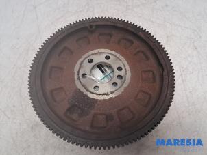 Gebruikte Vliegwiel Peugeot 208 I (CA/CC/CK/CL) 1.0 Vti 12V PureTech Prijs € 105,00 Margeregeling aangeboden door Maresia Parts