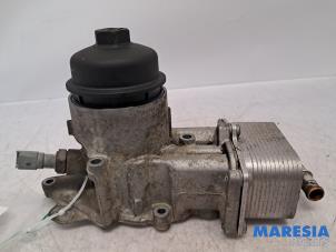 Gebruikte Oliefilterhouder Peugeot 307 SW (3H) 2.0 16V Prijs € 65,00 Margeregeling aangeboden door Maresia Parts