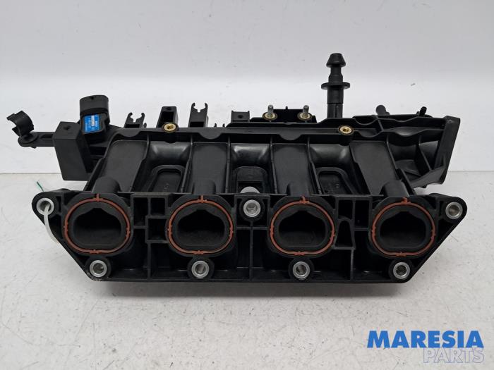 Gebruikte Spruitstuk Inlaat Alfa Romeo Giulietta (940) 1.4 TB 16V MultiAir Prijs € 99,99 Margeregeling aangeboden door Maresia Parts
