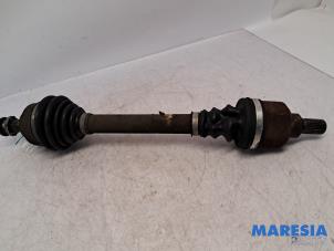 Gebruikte Cardanas links-voor (VWA) Peugeot 307 SW (3H) 2.0 16V Prijs € 60,00 Margeregeling aangeboden door Maresia Parts