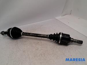 Gebruikte Aandrijfas links-voor Renault Master III (FV) 2.3 dCi 170 16V FWD Prijs € 171,52 Inclusief btw aangeboden door Maresia Parts