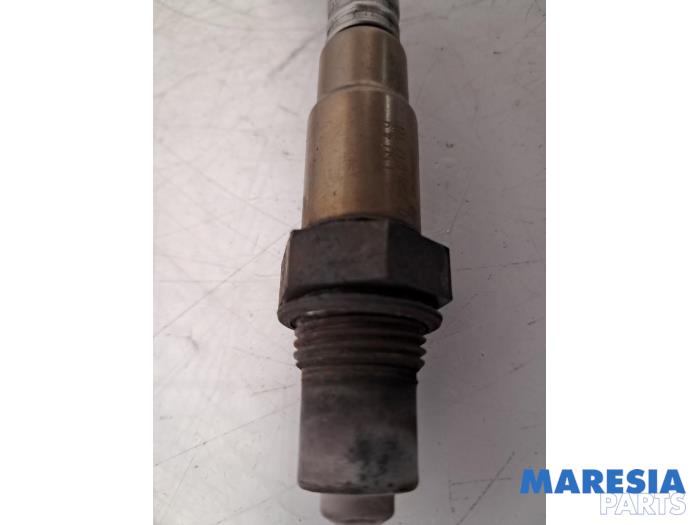 Lambda Sonde van een Alfa Romeo 159 Sportwagon (939BX) 1.8 TBi 16V 2010
