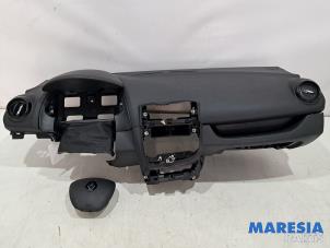 Gebruikte Airbag set + dashboard Renault Clio IV (5R) 0.9 Energy TCE 90 12V Prijs € 350,00 Margeregeling aangeboden door Maresia Parts