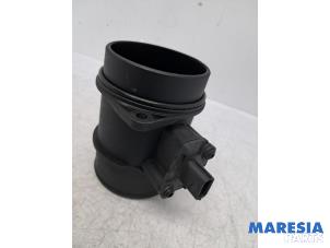 Gebruikte Luchthoeveelheidsmeter Renault Master III (FV) 2.3 dCi 170 16V FWD Prijs € 60,50 Inclusief btw aangeboden door Maresia Parts