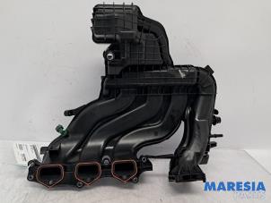 Gebruikte Inlaatspruitstuk Renault Twingo III (AH) 1.0 SCe 70 12V Prijs € 39,95 Margeregeling aangeboden door Maresia Parts