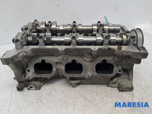 Gebruikte Cilinderkop Renault Twingo III (AH) 1.0 SCe 70 12V Prijs € 175,00 Margeregeling aangeboden door Maresia Parts