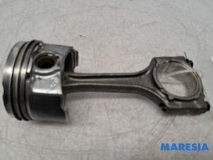 Gebruikte Drijfstang Alfa Romeo Giulietta (940) 1.4 TB 16V MultiAir Prijs € 45,00 Margeregeling aangeboden door Maresia Parts