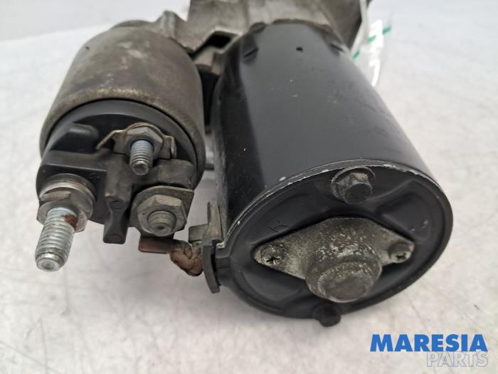 Startmotor van een Alfa Romeo 159 Sportwagon (939BX) 1.8 TBi 16V 2010