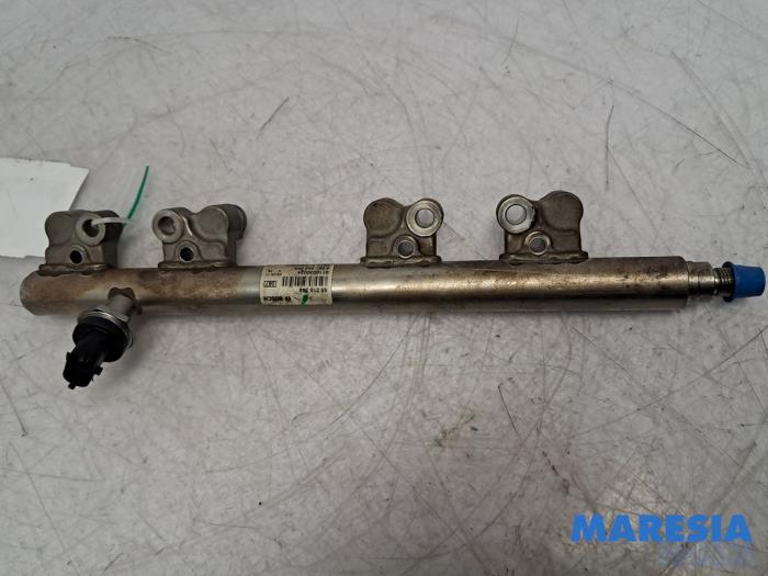Gebruikte Injector brug Alfa Romeo 159 Sportwagon (939BX) 1.8 TBi 16V Prijs € 84,95 Margeregeling aangeboden door Maresia Parts