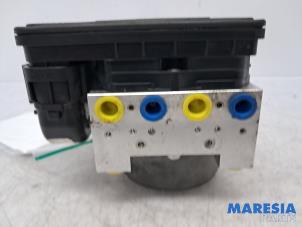 Gebruikte ABS Pomp Citroen C4 Cactus (0B/0P) 1.2 PureTech 110 12V Prijs € 149,99 Margeregeling aangeboden door Maresia Parts