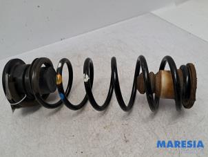 Gebruikte Schroefveer achter Citroen Berlingo Cinqspace, Multispace 1.6 VTi 120 16V Prijs € 50,00 Margeregeling aangeboden door Maresia Parts