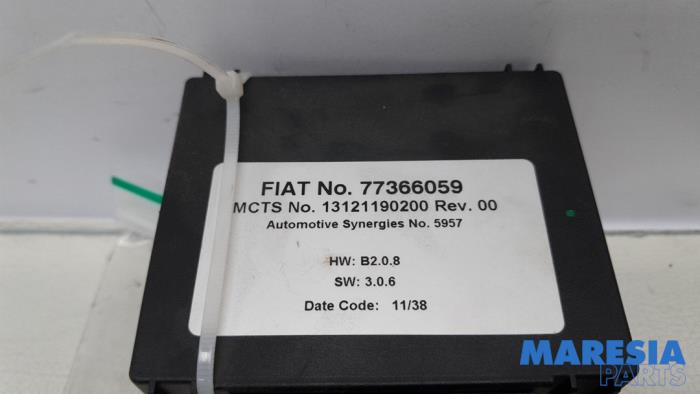 Cabriokap computer van een Fiat 500C (312) 1.2 69 2011