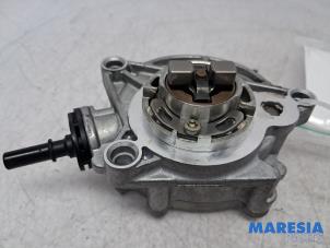 Gebruikte Vacuumpomp (Benzine) Peugeot 5008 II (M4/MC/MJ/MR) 1.2 12V e-THP PureTech 130 Prijs € 44,95 Margeregeling aangeboden door Maresia Parts