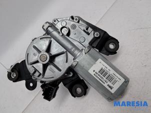 Gebruikte Ruitenwissermotor achter Renault Clio IV (5R) 0.9 Energy TCE 90 12V Prijs € 65,00 Margeregeling aangeboden door Maresia Parts