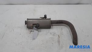 Gebruikte Uitlaat Einddemper Opel Movano 2.3 CDTi 16V FWD Prijs € 78,65 Inclusief btw aangeboden door Maresia Parts