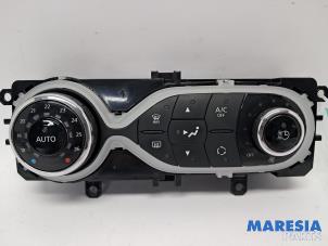 Gebruikte Chaufage Bedieningspaneel Renault Zoé (AG) R90 Prijs € 85,00 Margeregeling aangeboden door Maresia Parts