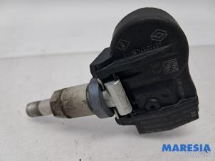 Gebruikte Bandenspanningsensor Renault Zoé (AG) R90 Prijs € 25,00 Margeregeling aangeboden door Maresia Parts