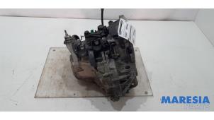 Gebruikte Versnellingsbak Opel Vivaro 1.6 CDTi BiTurbo Prijs € 998,25 Inclusief btw aangeboden door Maresia Parts