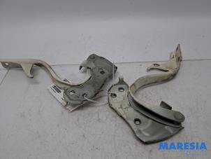 Gebruikte Motorkap Scharnier Fiat 500 (312) 1.2 Prijs € 24,95 Margeregeling aangeboden door Maresia Parts