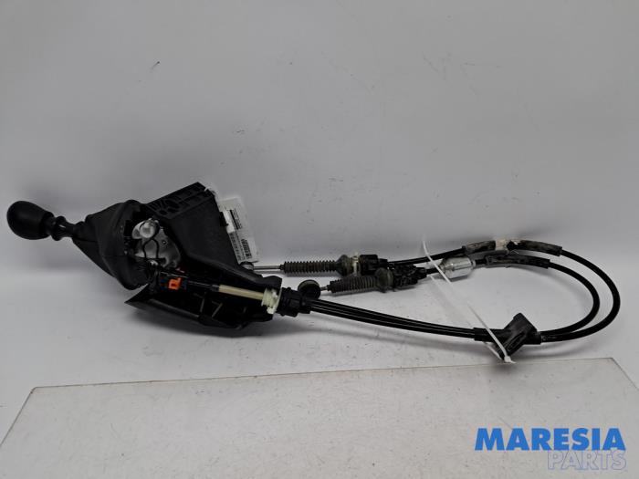Gebruikte Versnellingspook Renault Trafic (1FL/2FL/3FL/4FL) 1.6 dCi 125 Twin Turbo Prijs € 96,79 Inclusief btw aangeboden door Maresia Parts