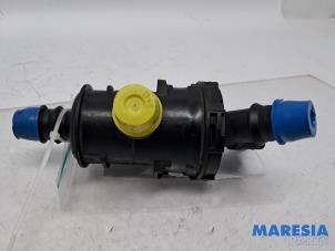 Gebruikte Thermostaathuis Opel Vivaro 1.6 CDTi BiTurbo Prijs € 58,56 Inclusief btw aangeboden door Maresia Parts