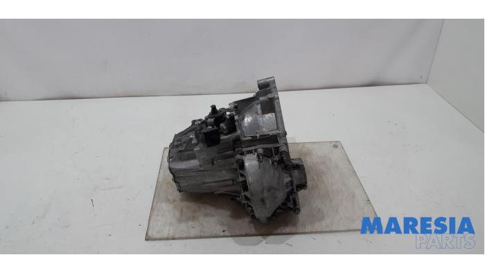 Versnellingsbak van een Toyota ProAce 2.0 D-4D 122 16V Worker 2017