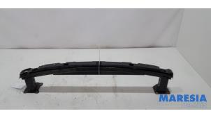 Gebruikte Bumperframe achter Renault Megane IV Estate (RFBK) 1.3 TCE 115 16V Prijs € 84,99 Margeregeling aangeboden door Maresia Parts