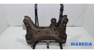 Gebruikte Subframe Opel Vivaro 1.6 CDTi BiTurbo Prijs € 90,75 Inclusief btw aangeboden door Maresia Parts