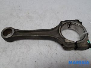 Gebruikte Drijfstang Alfa Romeo MiTo (955) 1.4 TB 16V Prijs € 35,00 Margeregeling aangeboden door Maresia Parts