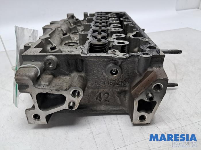 Cilinderkop van een Peugeot Partner (GC/GF/GG/GJ/GK) 1.6 HDI 90 2012