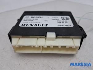 Gebruikte PDC Module Opel Movano 2.3 CDTi 16V FWD Prijs € 133,10 Inclusief btw aangeboden door Maresia Parts