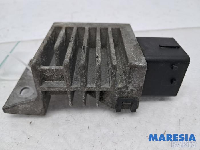 Gebruikte Koeling Module Opel Movano 2.3 CDTi 16V FWD Prijs € 60,44 Inclusief btw aangeboden door Maresia Parts